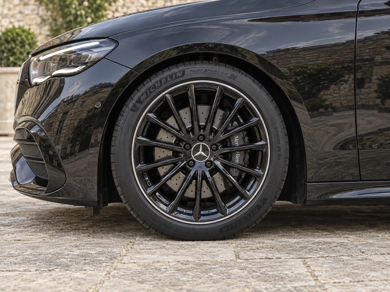 AI illustration of Mercedes-Benz E-Class: factory alloys