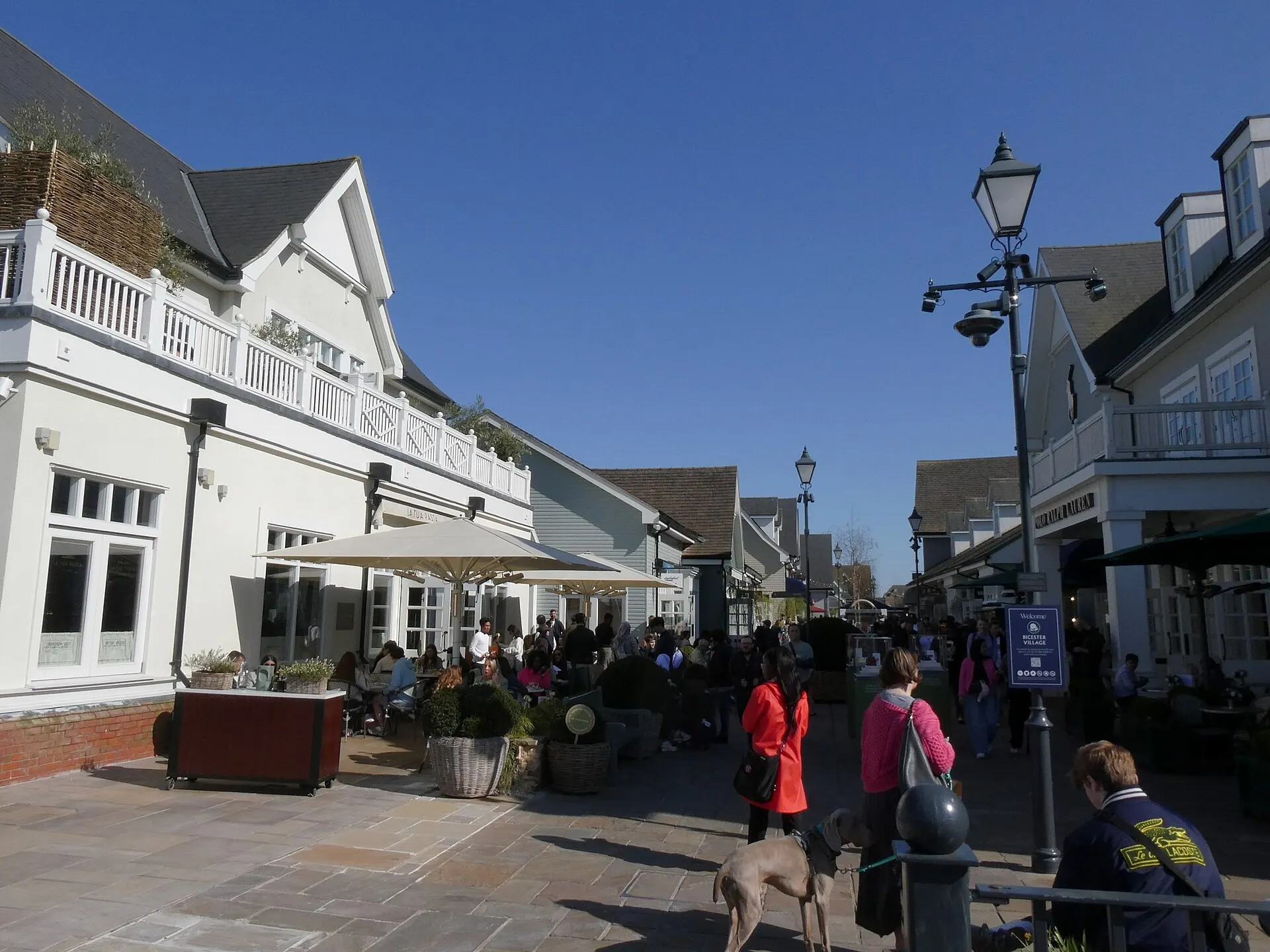 Pedestrian shopping street at Bicester Village