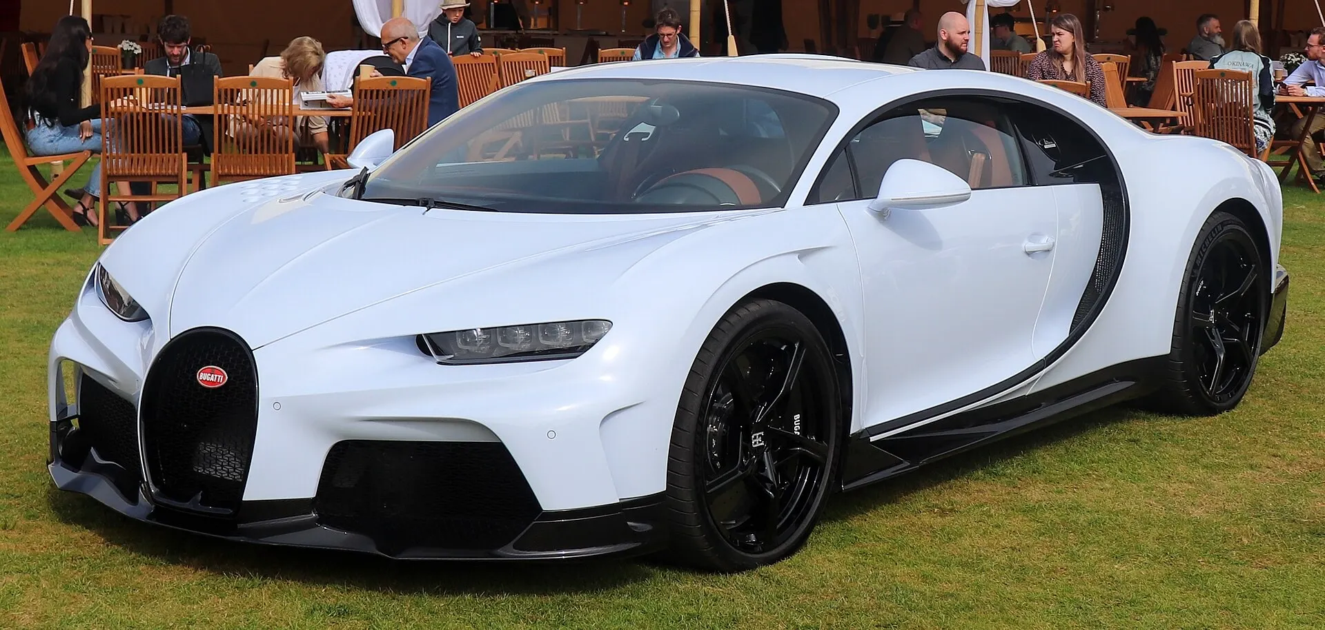 Bugatti Chiron Super Sport at Salon Privé Blenheim Palace in 2021