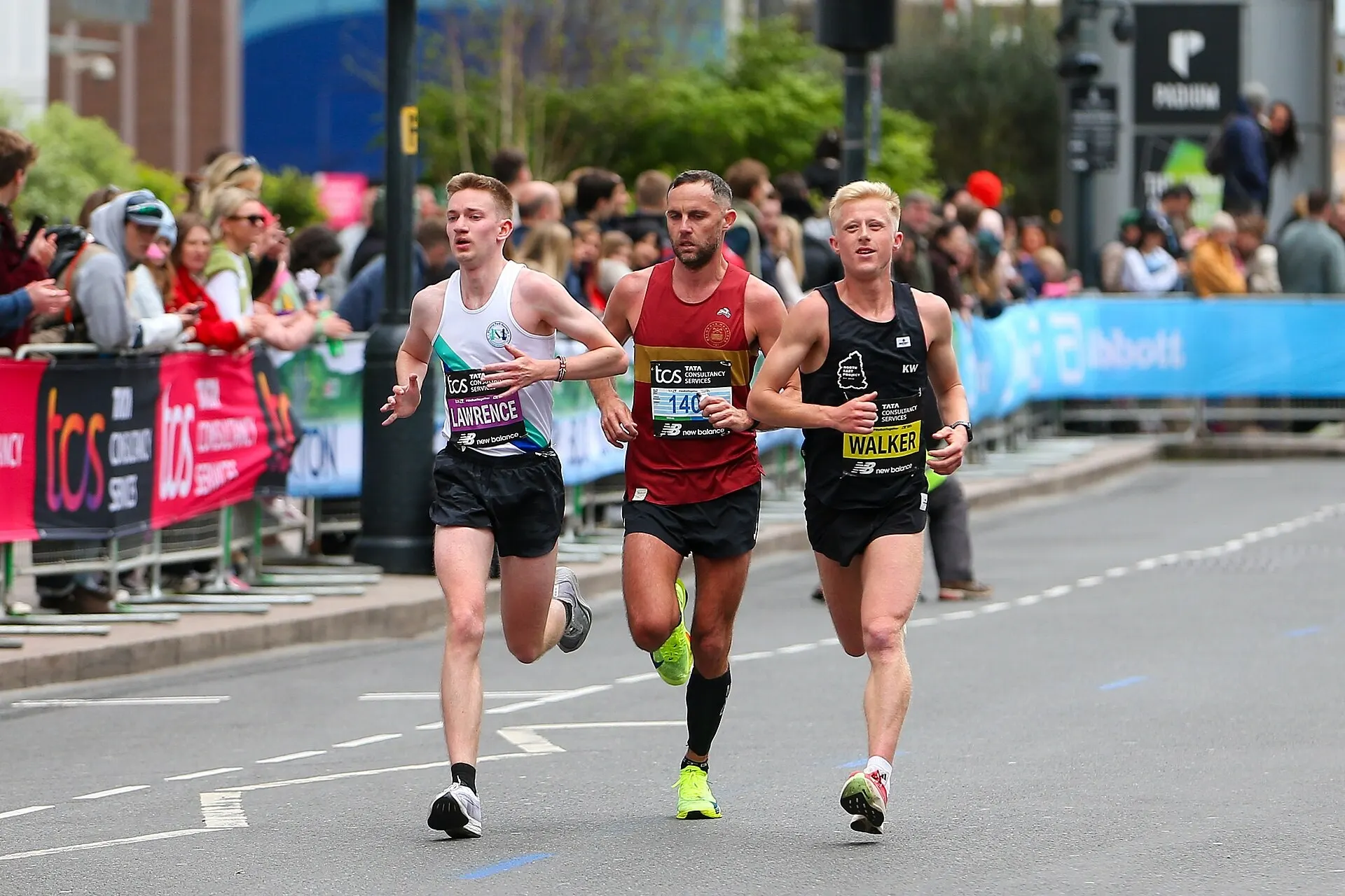 Runners on the 2024 London Marathon course