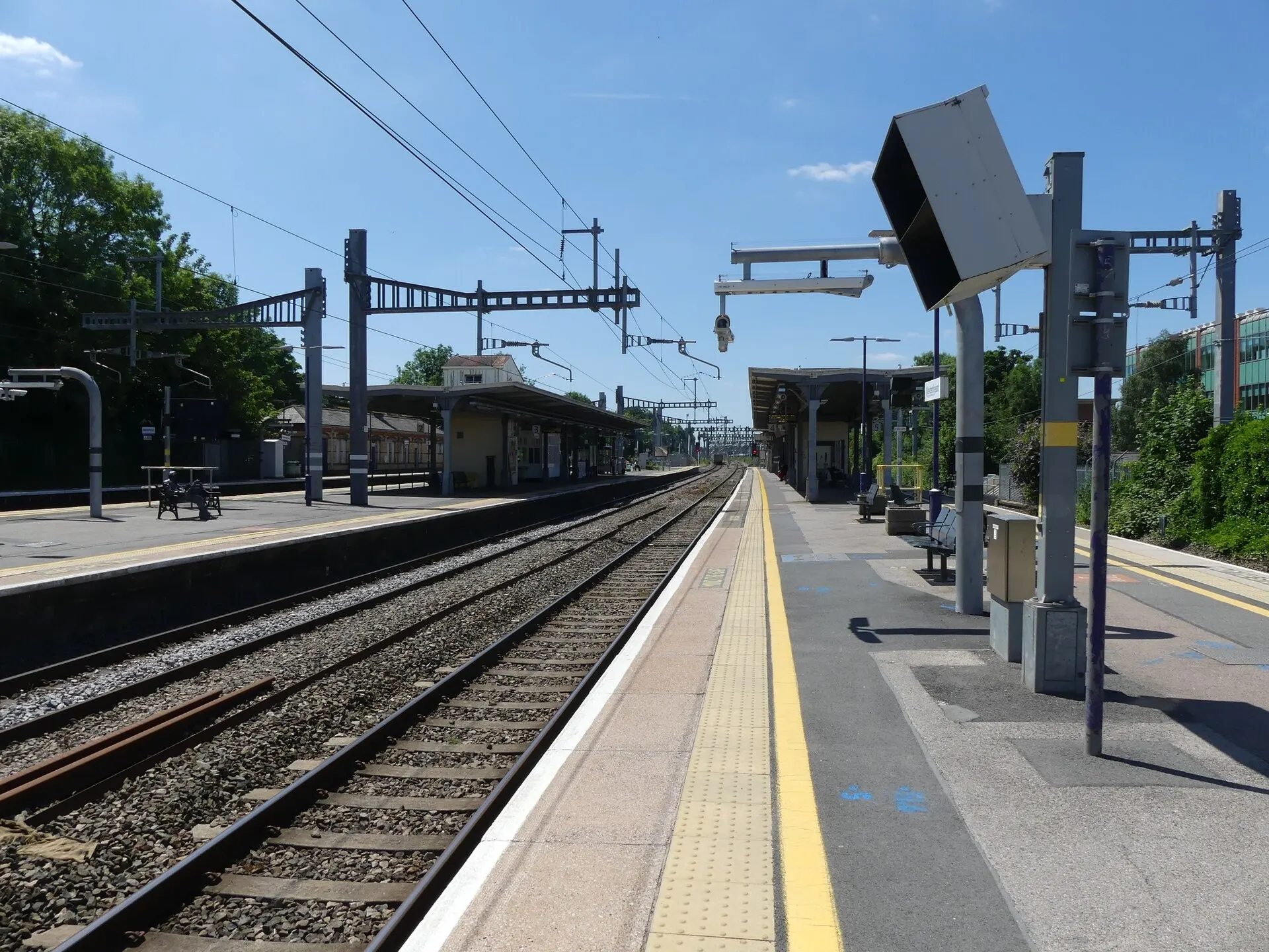 Platform at Maidenhead station in June 2022