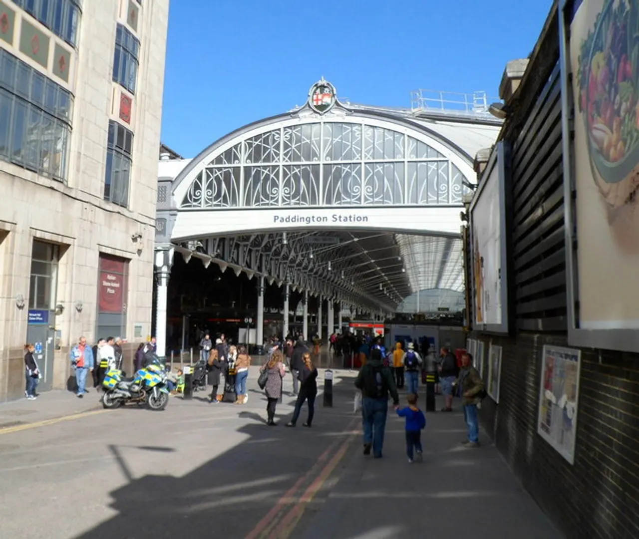 Historic photograph of the Praed Street entrance to London Paddington station