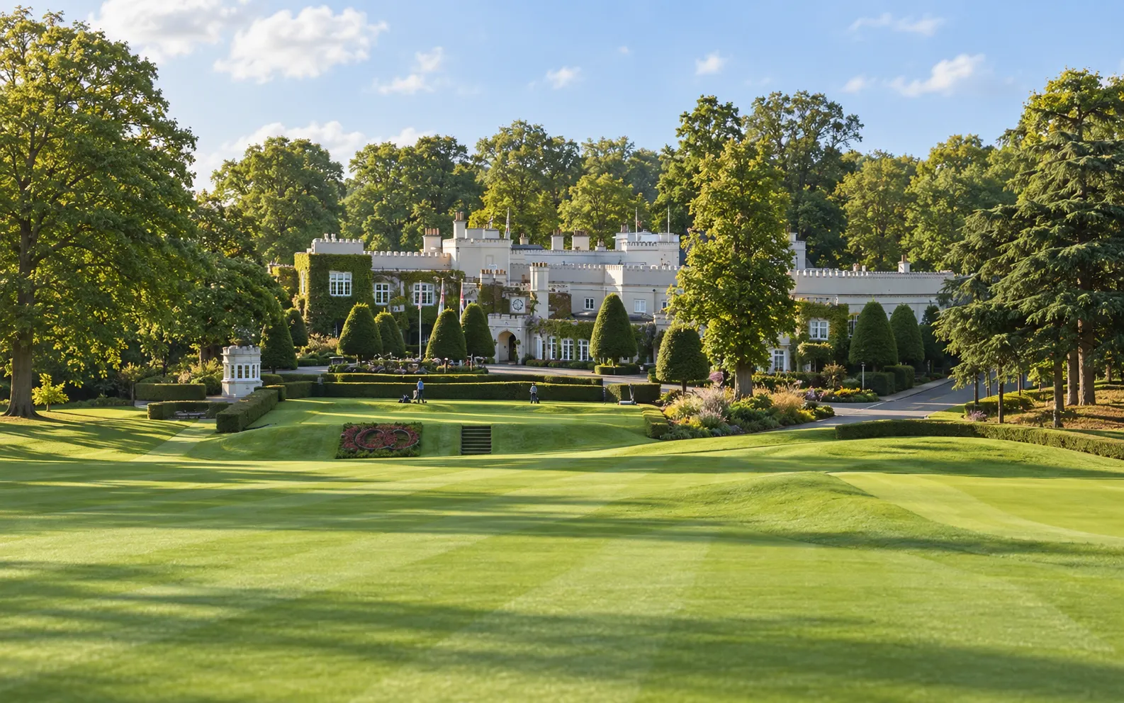 Illustrative view of Wentworth Club's castellated clubhouse above the course