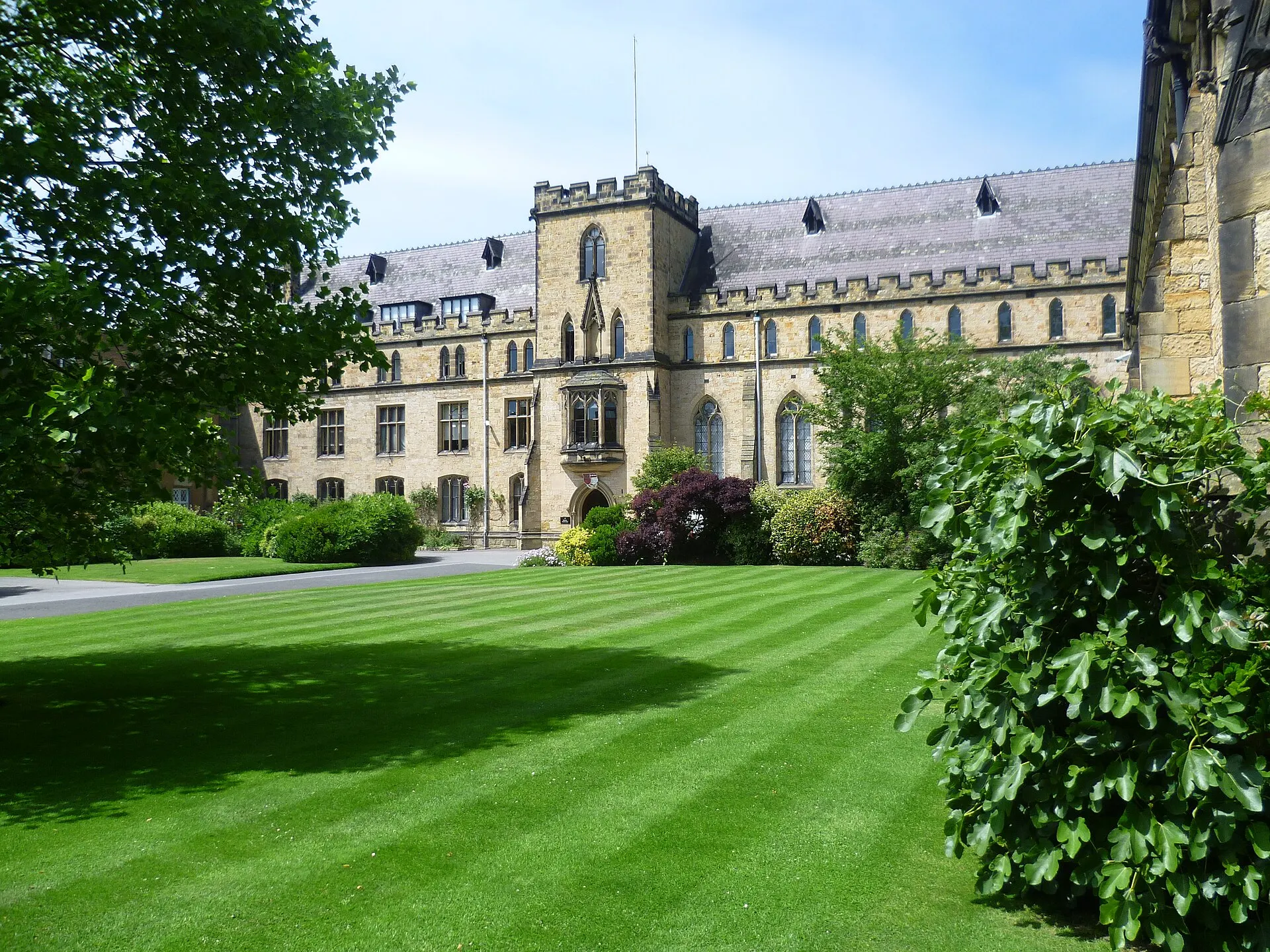 Tonbridge School building and lawn in June 2012