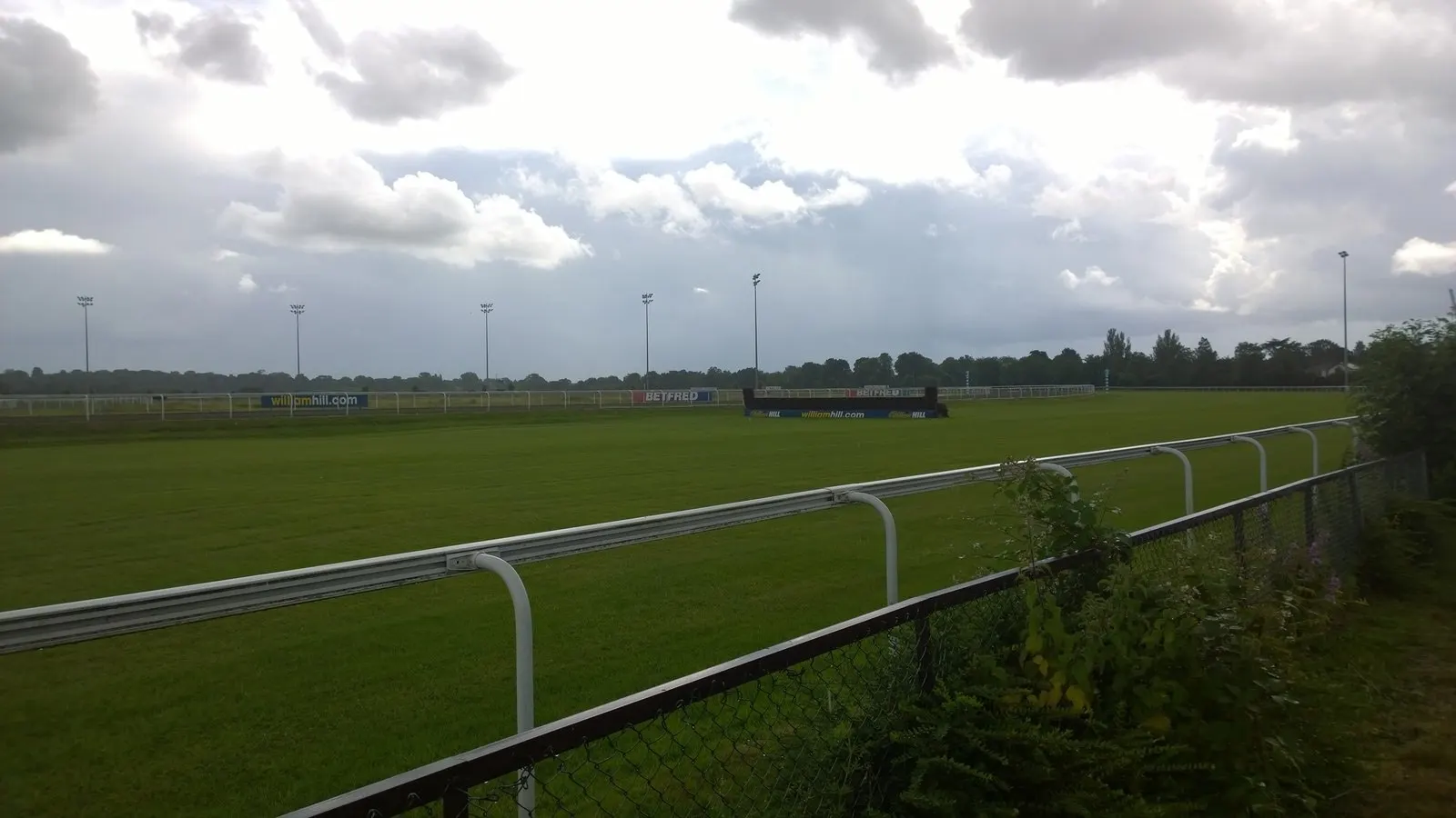 Rail and grass course at Kempton Park Racecourse