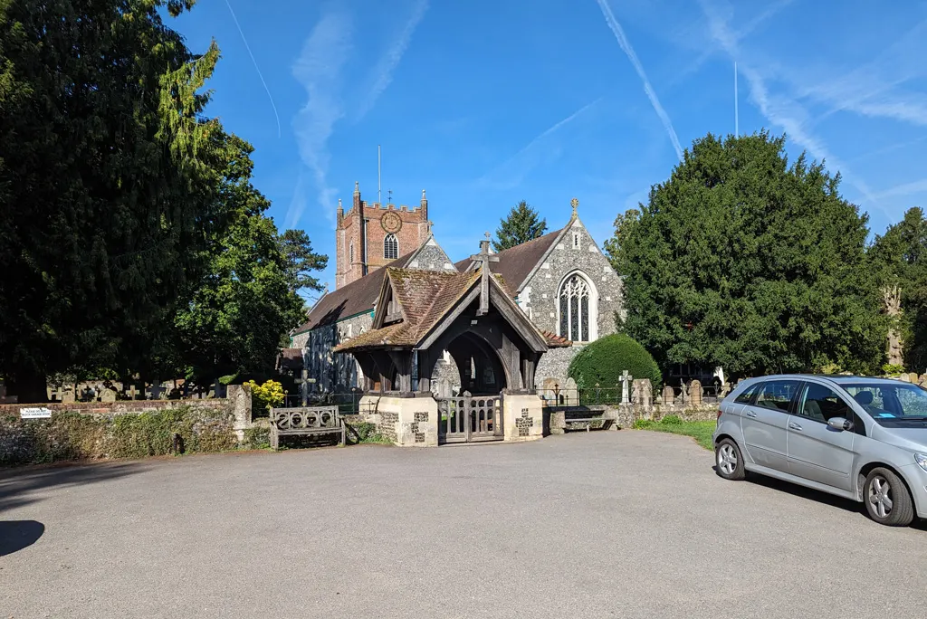 Wargrave parish church and lychgate in September 2023